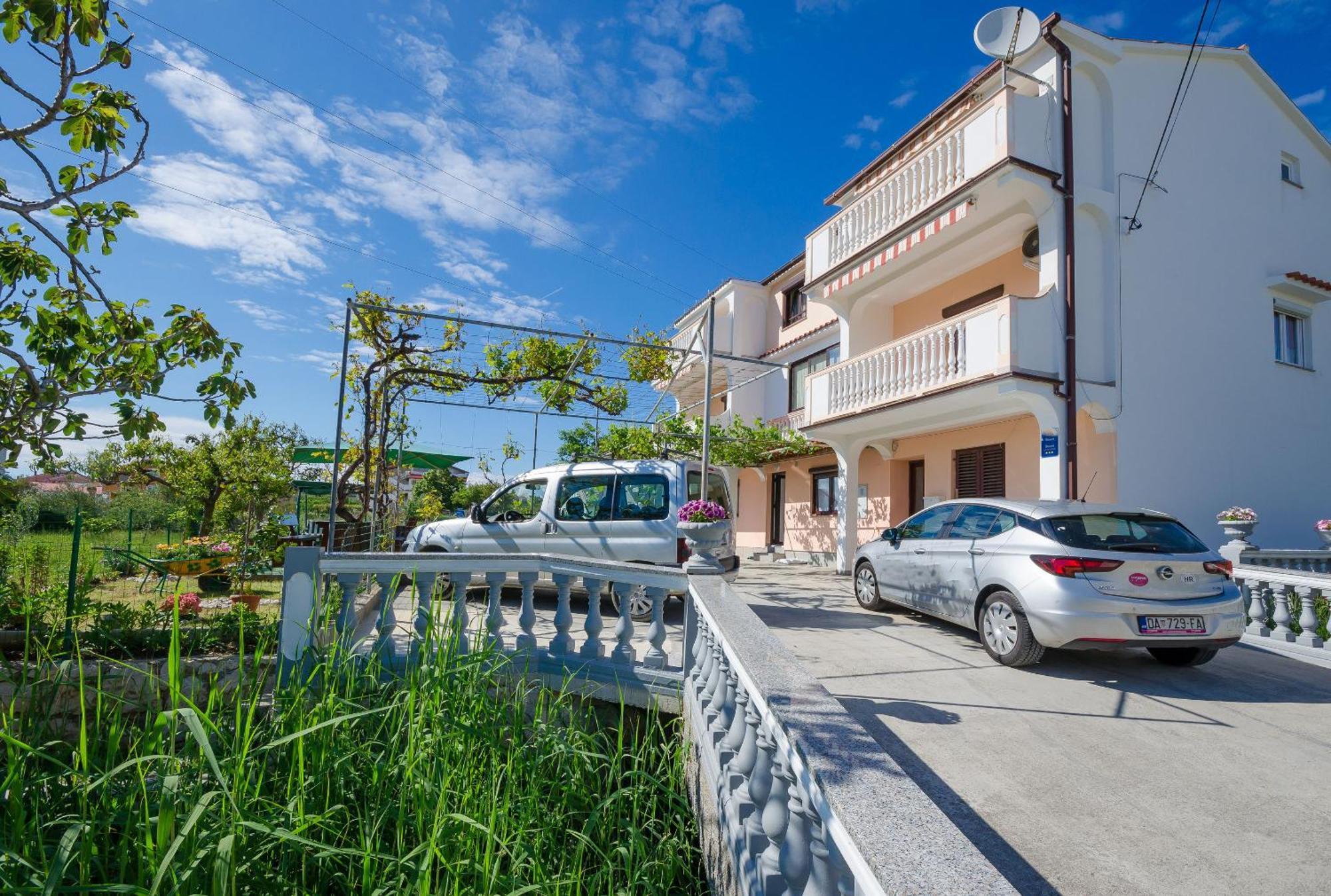 Apartment Branko Lopar Exterior photo