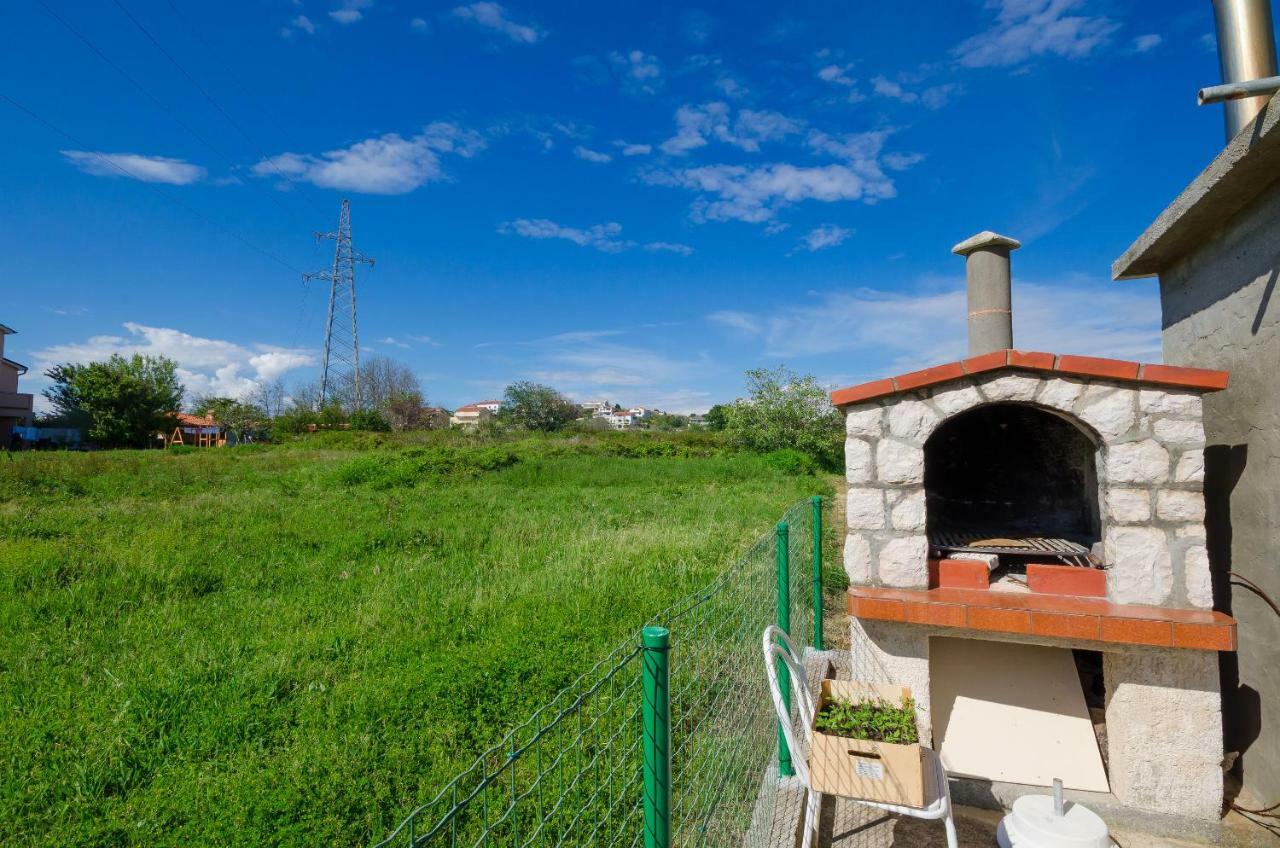 Apartment Branko Lopar Exterior photo